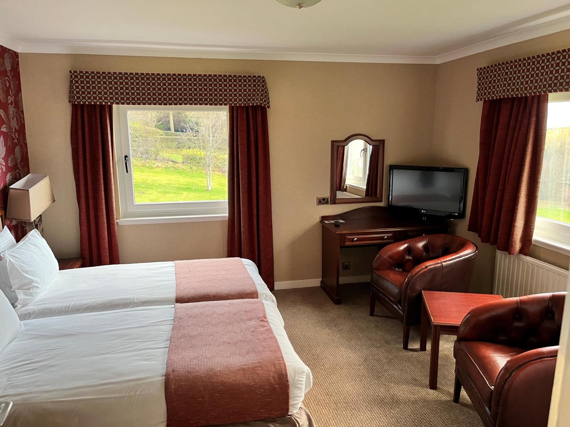 Ramnee Hotel Forres Extérieur photo