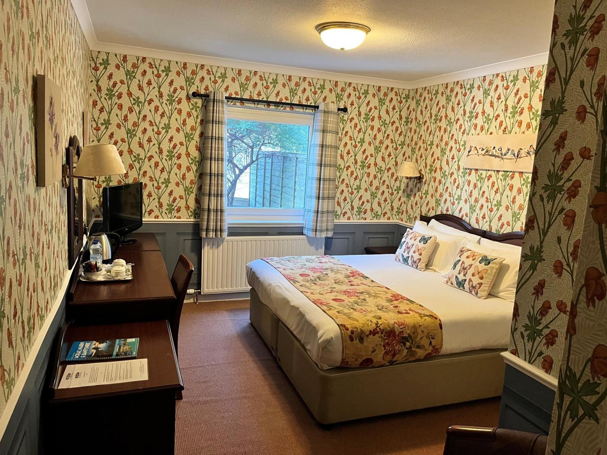 Ramnee Hotel Forres Extérieur photo