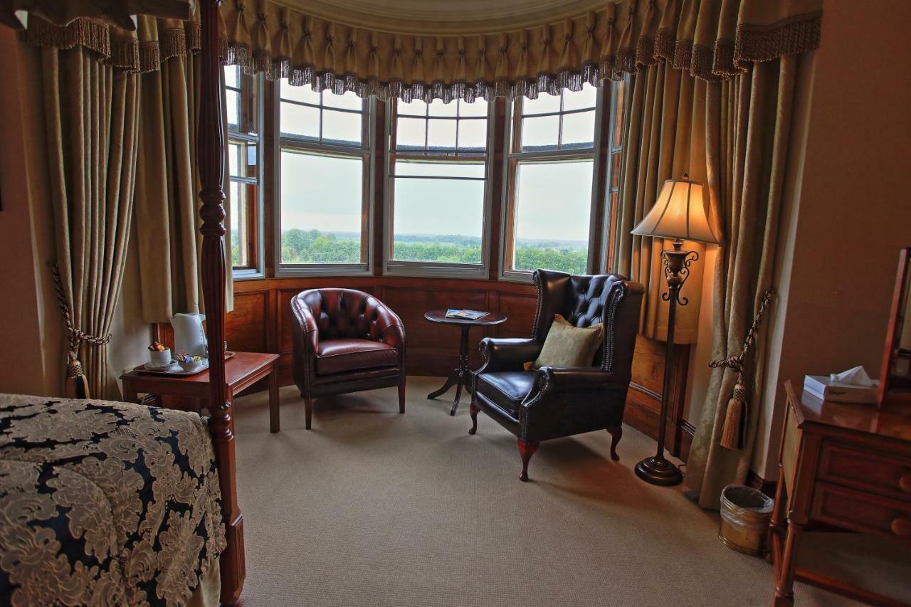 Ramnee Hotel Forres Extérieur photo