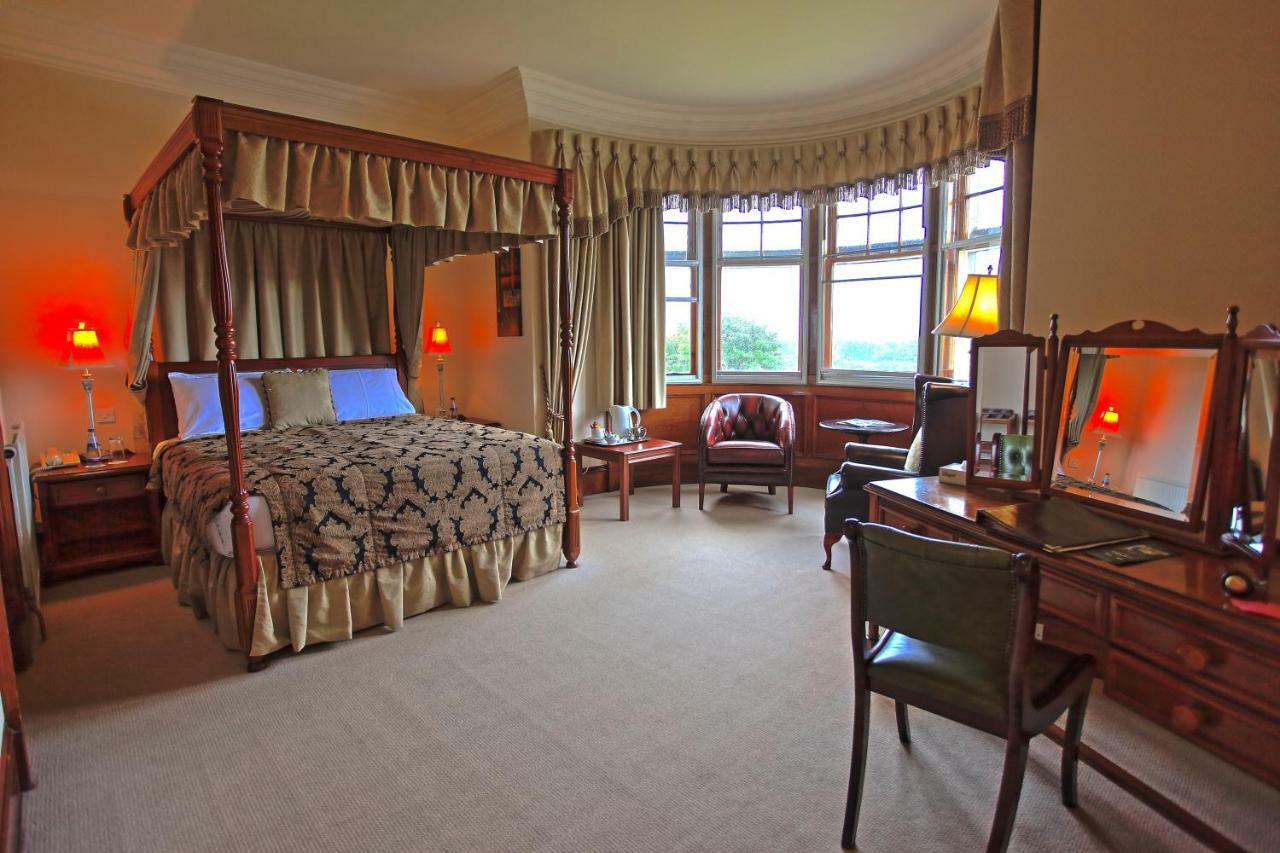 Ramnee Hotel Forres Extérieur photo